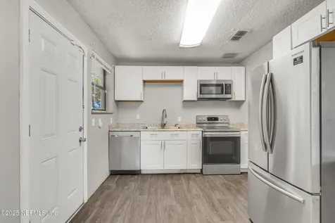 1201 Skye Drive E Jacksonville FL 32221