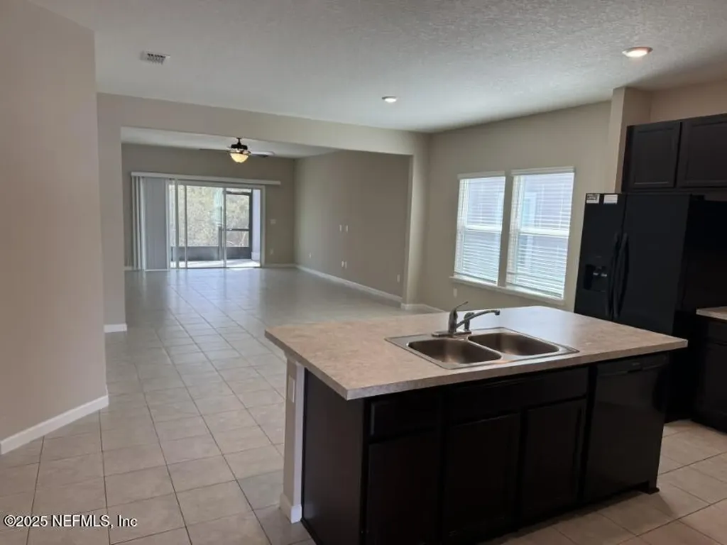 5345 Kellar Circle Jacksonville FL 32218