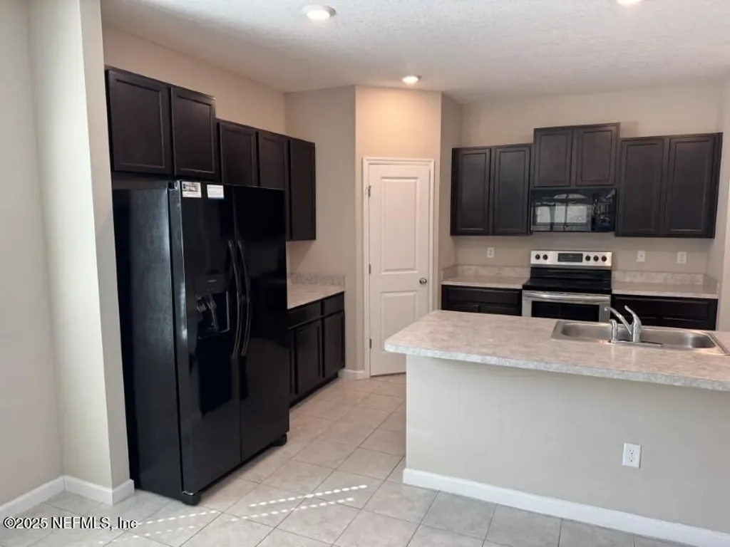 5345 Kellar Circle Jacksonville FL 32218
