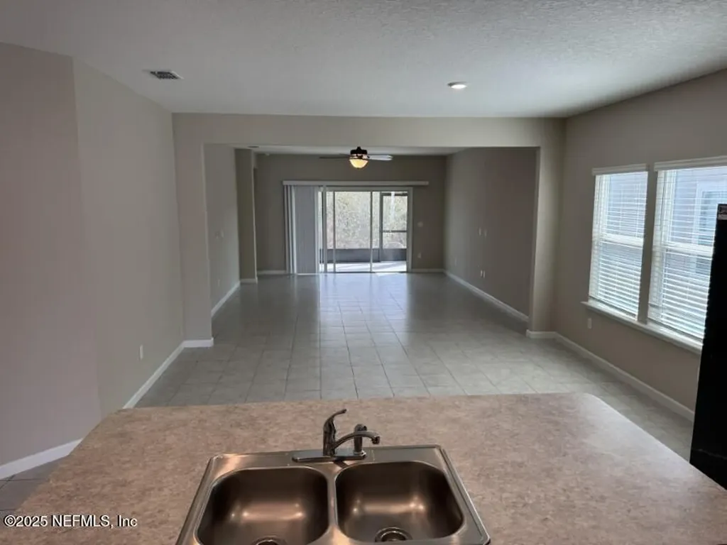5345 Kellar Circle Jacksonville FL 32218