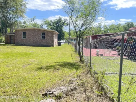 6946 West Virginia Avenue Jacksonville FL 32209
