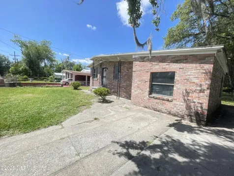 6946 West Virginia Avenue Jacksonville FL 32209