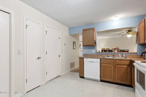 4084 Stillwood Drive Jacksonville FL 32257