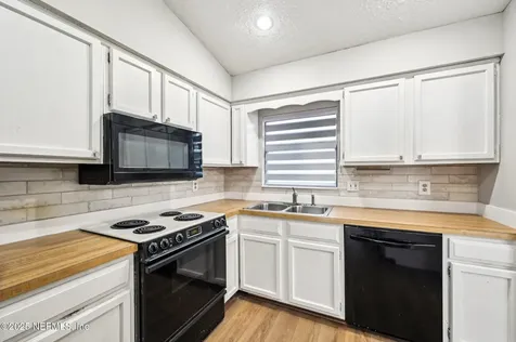 10257 Bear Valley Road Jacksonville FL 32257
