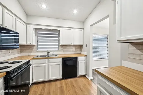 10257 Bear Valley Road Jacksonville FL 32257