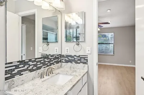10257 Bear Valley Road Jacksonville FL 32257
