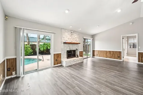 10257 Bear Valley Road Jacksonville FL 32257