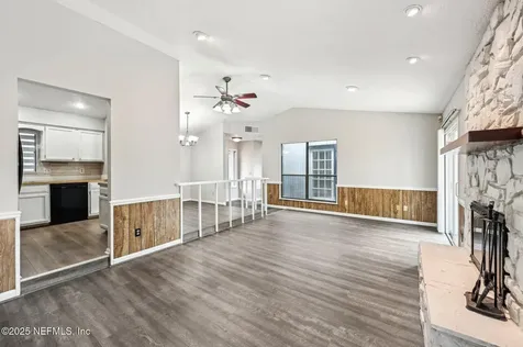 10257 Bear Valley Road Jacksonville FL 32257