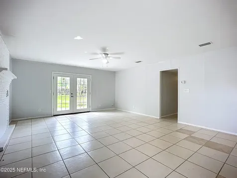 6642 Pinnochio Drive Jacksonville FL 32210