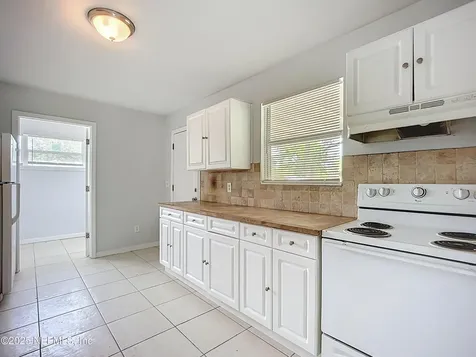 6642 Pinnochio Drive Jacksonville FL 32210