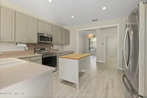 9130 Hampton Landing Drive E Jacksonville FL 32256