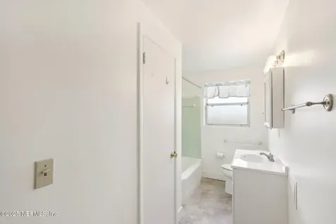 5144 South Pines Drive Jacksonville FL 32207