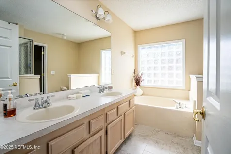 2378 Cool Springs Drive N Jacksonville FL 32246