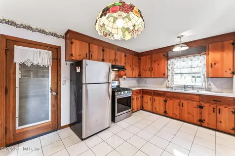 4731 Burgundy Road N Jacksonville FL 32210