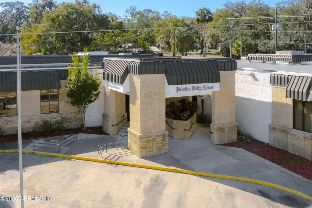 1825 Street Johns Avenue Palatka FL 32177