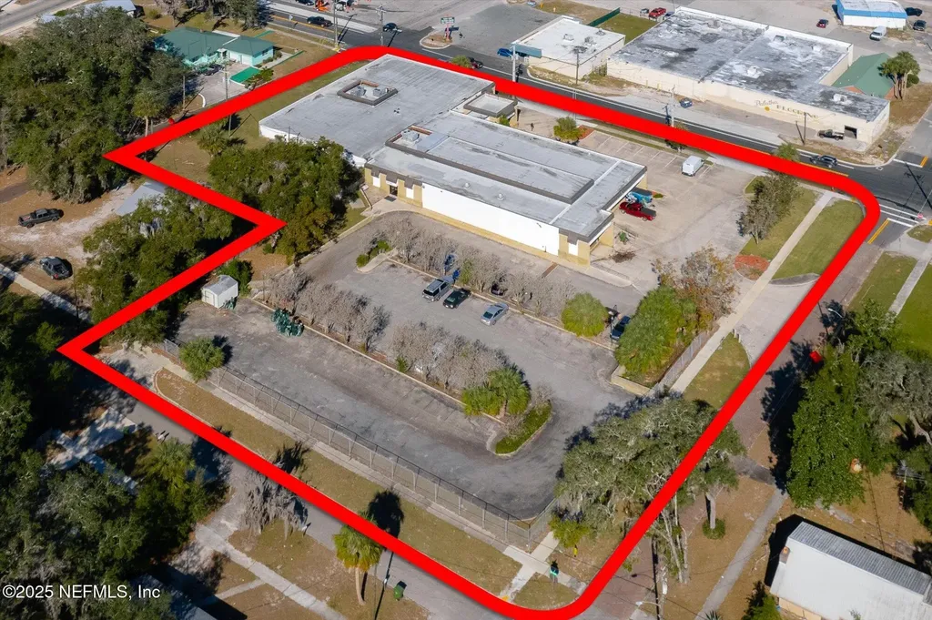 1825 Street Johns Avenue Palatka FL 32177