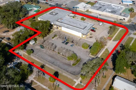 1825 Street Johns Avenue Palatka FL 32177