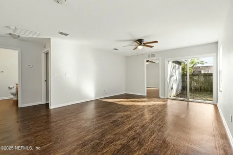 8516 Cocoa Avenue Jacksonville FL 32211