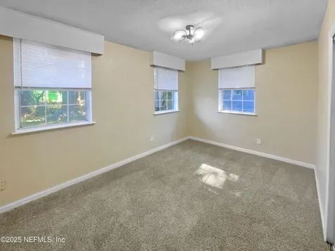 7437 Laura Street N Jacksonville FL 32208
