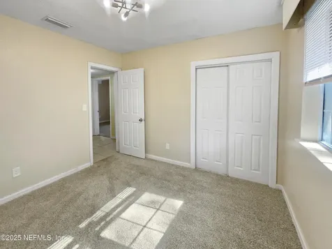 7437 Laura Street N Jacksonville FL 32208