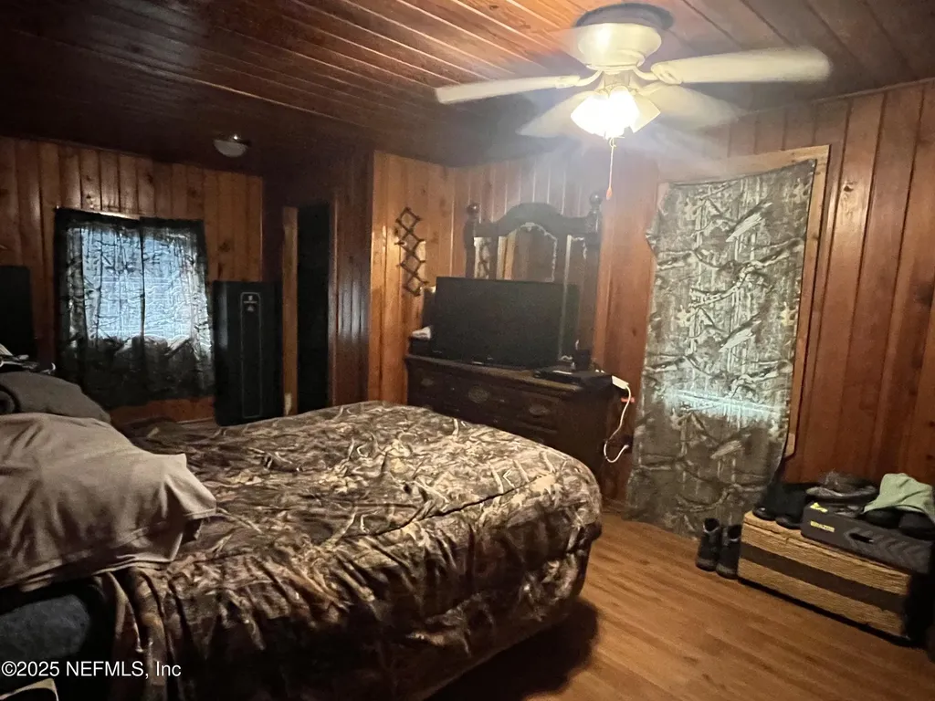 10507 Prospect Avenue Hampton FL 32044