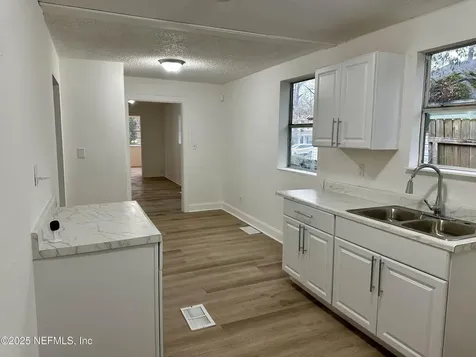 2184 W 45th Street Jacksonville FL 32209