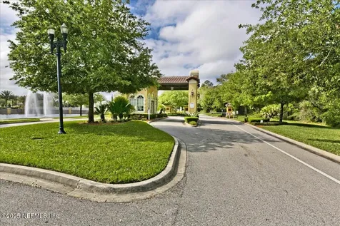 9126 Honeybee Lane Jacksonville FL 32256
