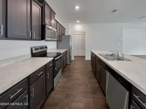 5823 Calvary Drive Jacksonville FL 32244