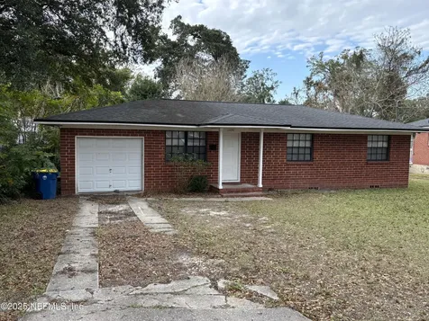1330 Magnolia Circle E Jacksonville FL 32211