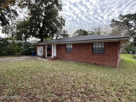 1330 Magnolia Circle E Jacksonville FL 32211