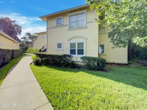 1800 The Greens Way Jacksonville Beach FL 32250