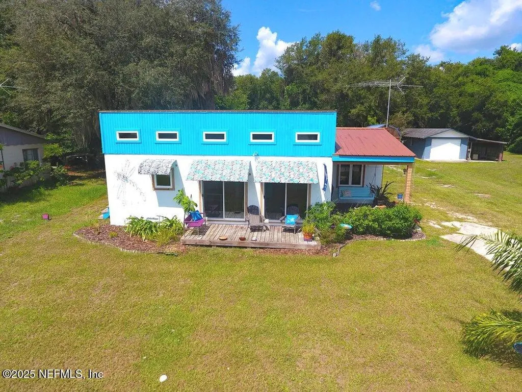 307 N Lake Street Crescent City FL 32112