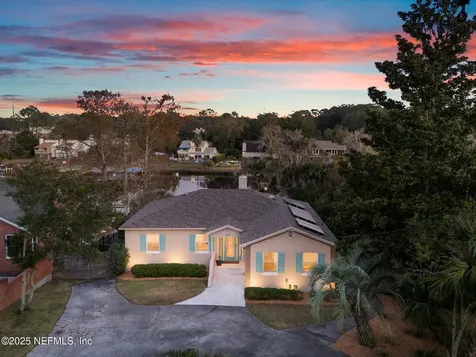 234 River Hills Drive Jacksonville FL 32216