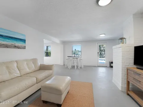 234 River Hills Drive Jacksonville FL 32216