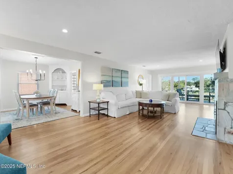 234 River Hills Drive Jacksonville FL 32216