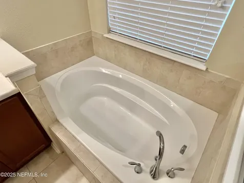 15804 Bainebridge Drive Jacksonville FL 32218