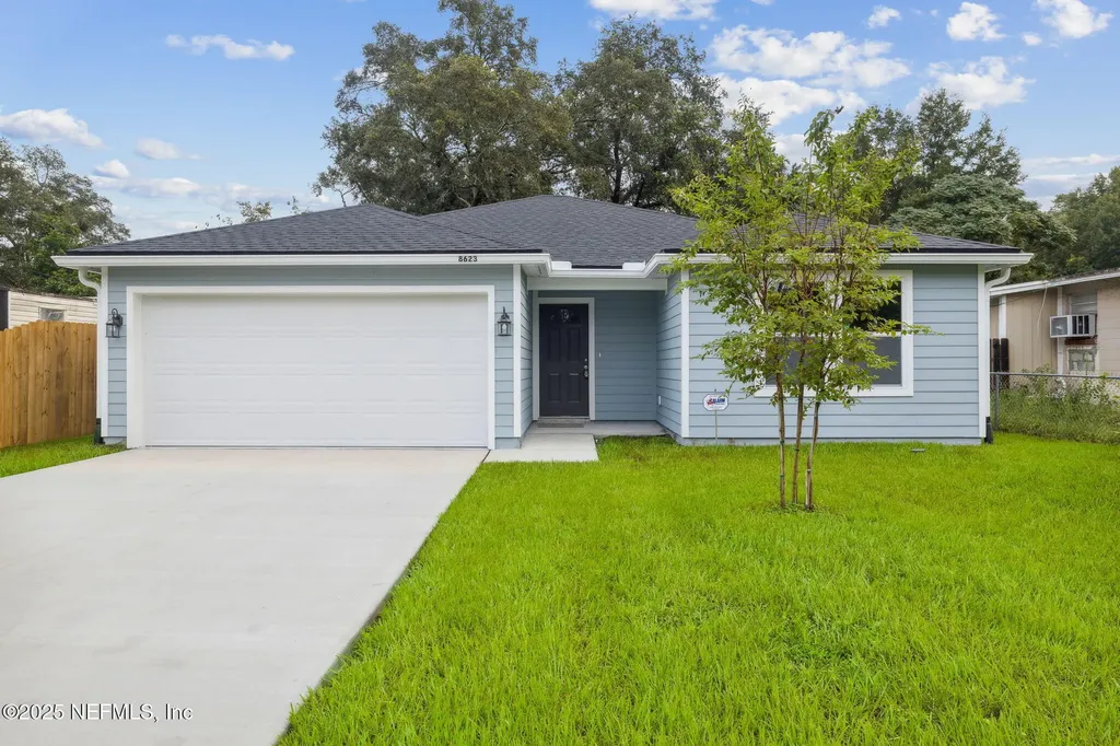 8056 Noroad Jacksonville FL 32210