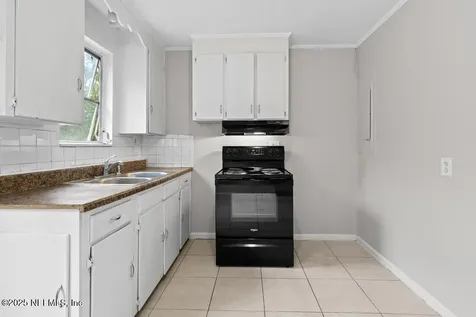 8719 5th Avenue Jacksonville FL 32208