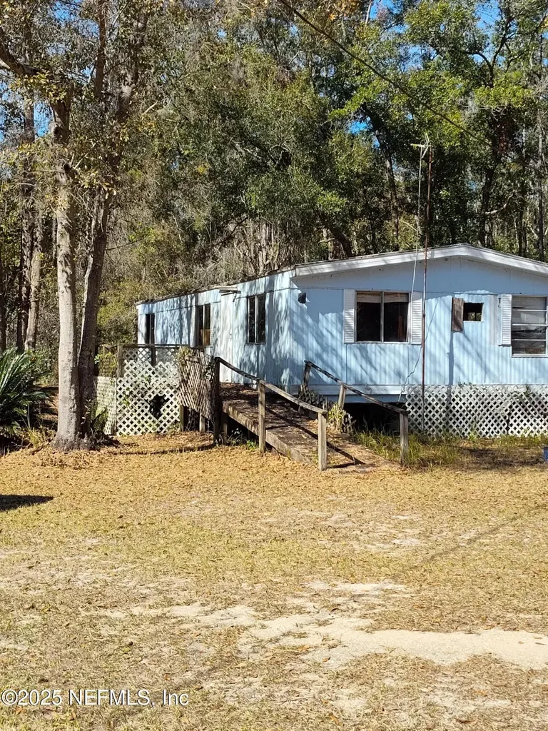 21215 SE 111 Avenue Hawthorne FL 32640