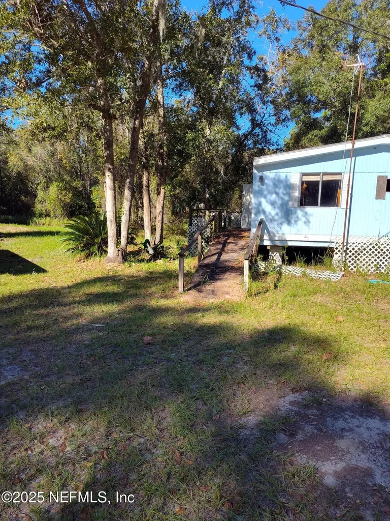 21215 SE 111 Avenue Hawthorne FL 32640