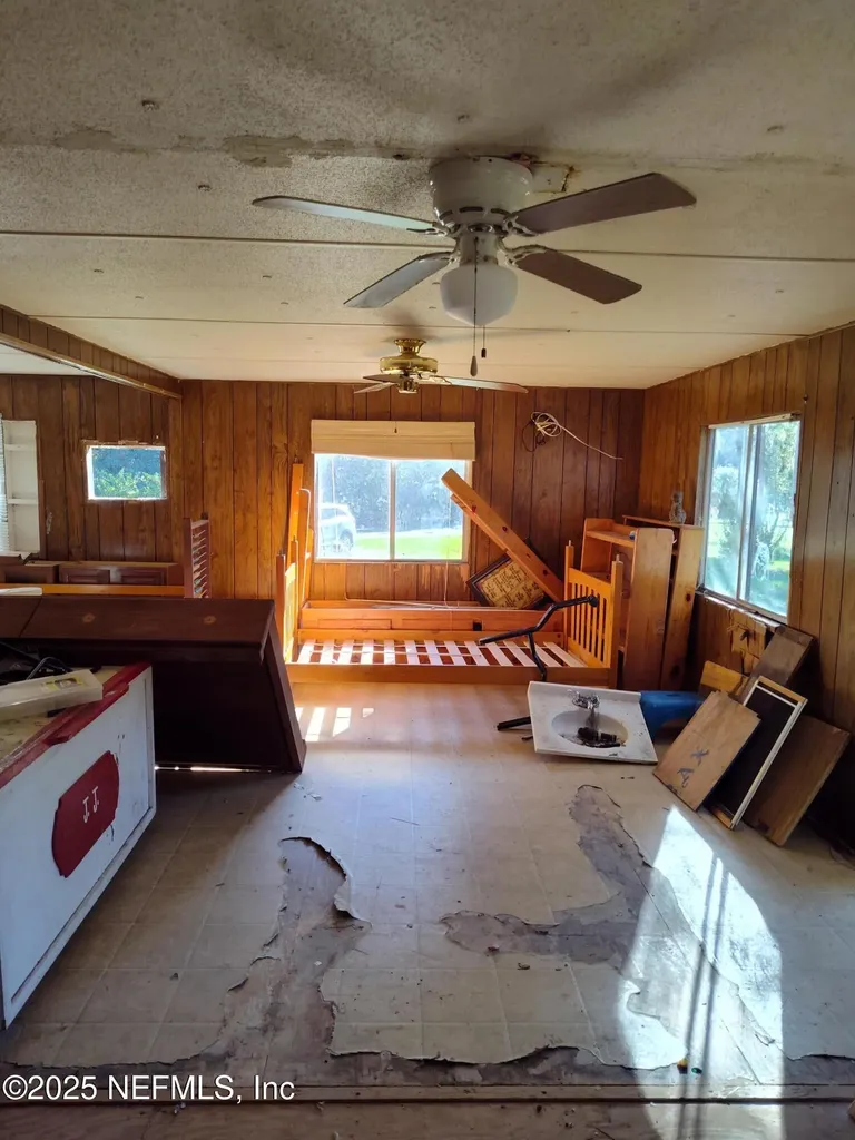 21215 SE 111 Avenue Hawthorne FL 32640
