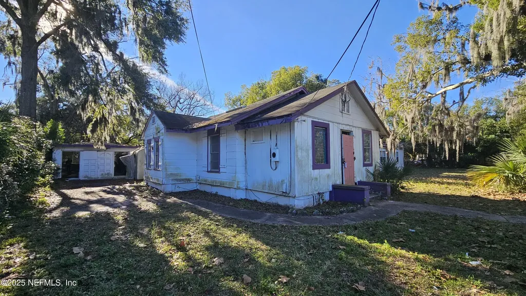 952 Alderside Street Jacksonville FL 32208