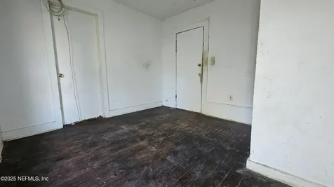 952 Alderside Street Jacksonville FL 32208