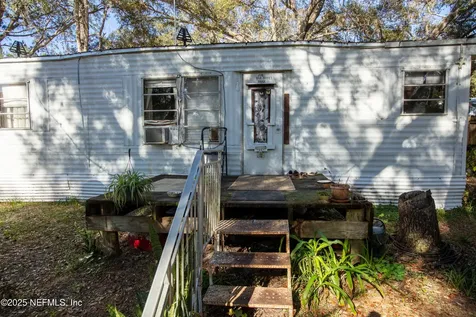 270 Bay Street Hawthorne FL 32640
