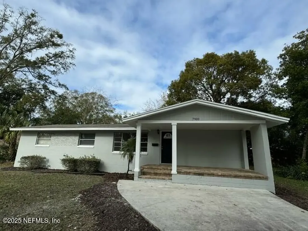 7910 Lake Park Drive Jacksonville FL 32208