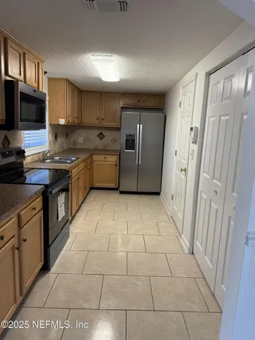 7910 Lake Park Drive Jacksonville FL 32208