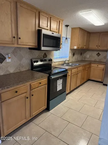 7910 Lake Park Drive Jacksonville FL 32208