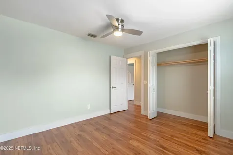 4427 Goodbys Hideaway Drive N Jacksonville FL 32217
