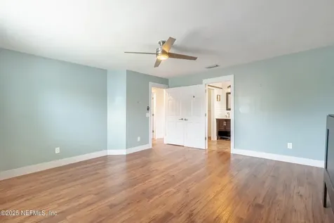 4427 Goodbys Hideaway Drive N Jacksonville FL 32217