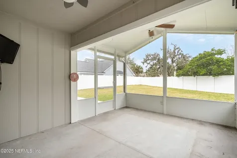4427 Goodbys Hideaway Drive N Jacksonville FL 32217
